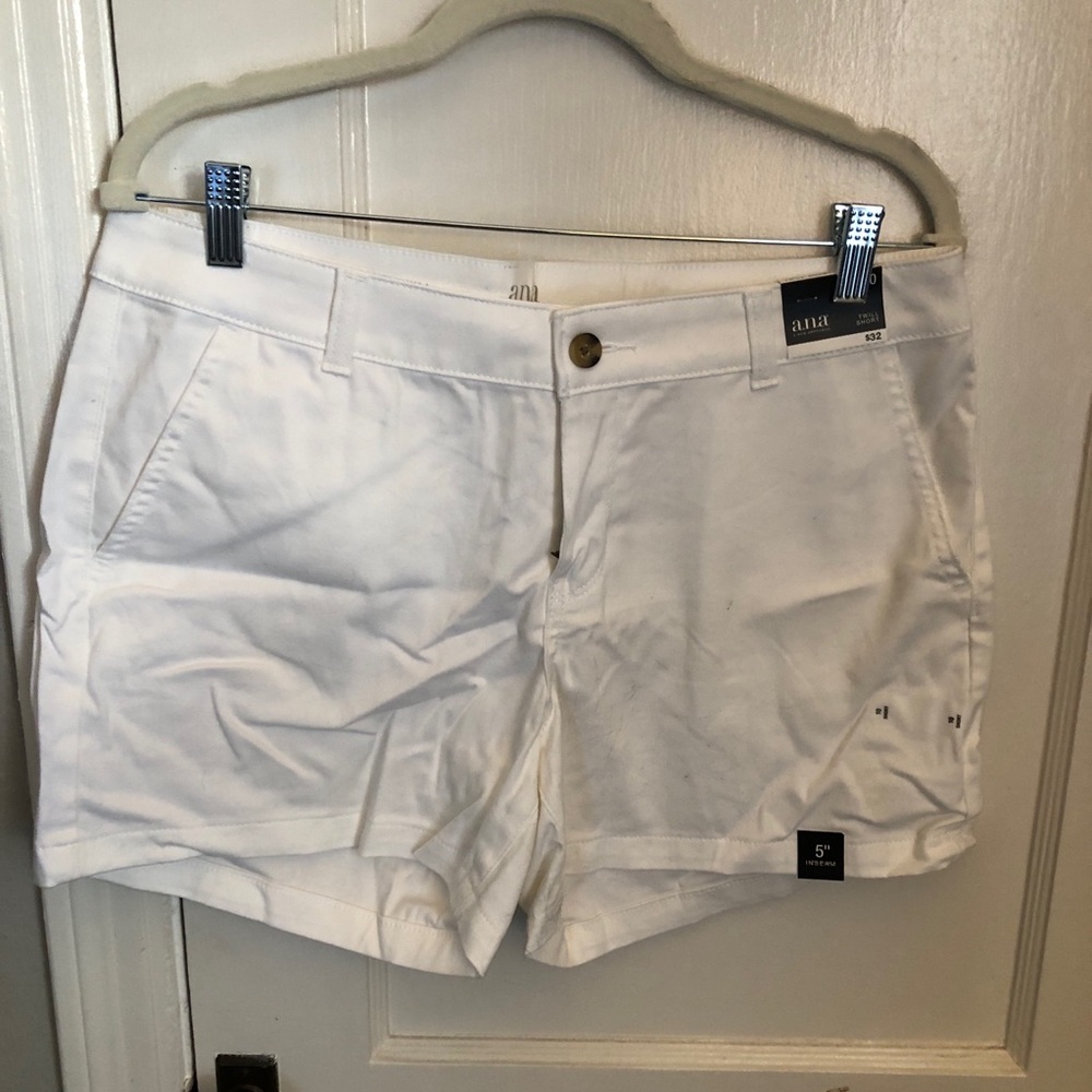 Women’s white shorts. 10.